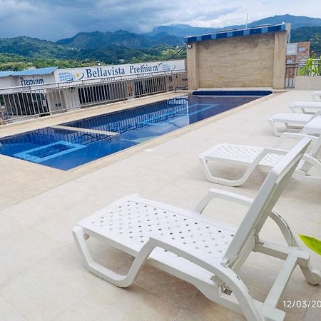 Hotel Bellavista Premium Villeta Exteriér fotografie