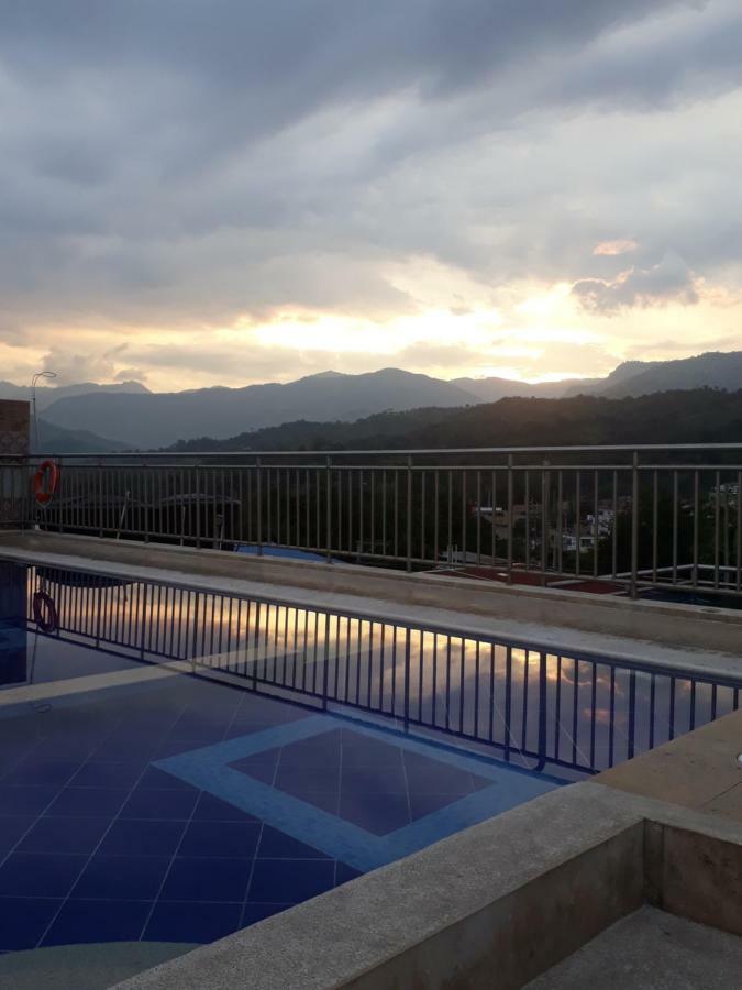 Hotel Bellavista Premium Villeta Exteriér fotografie